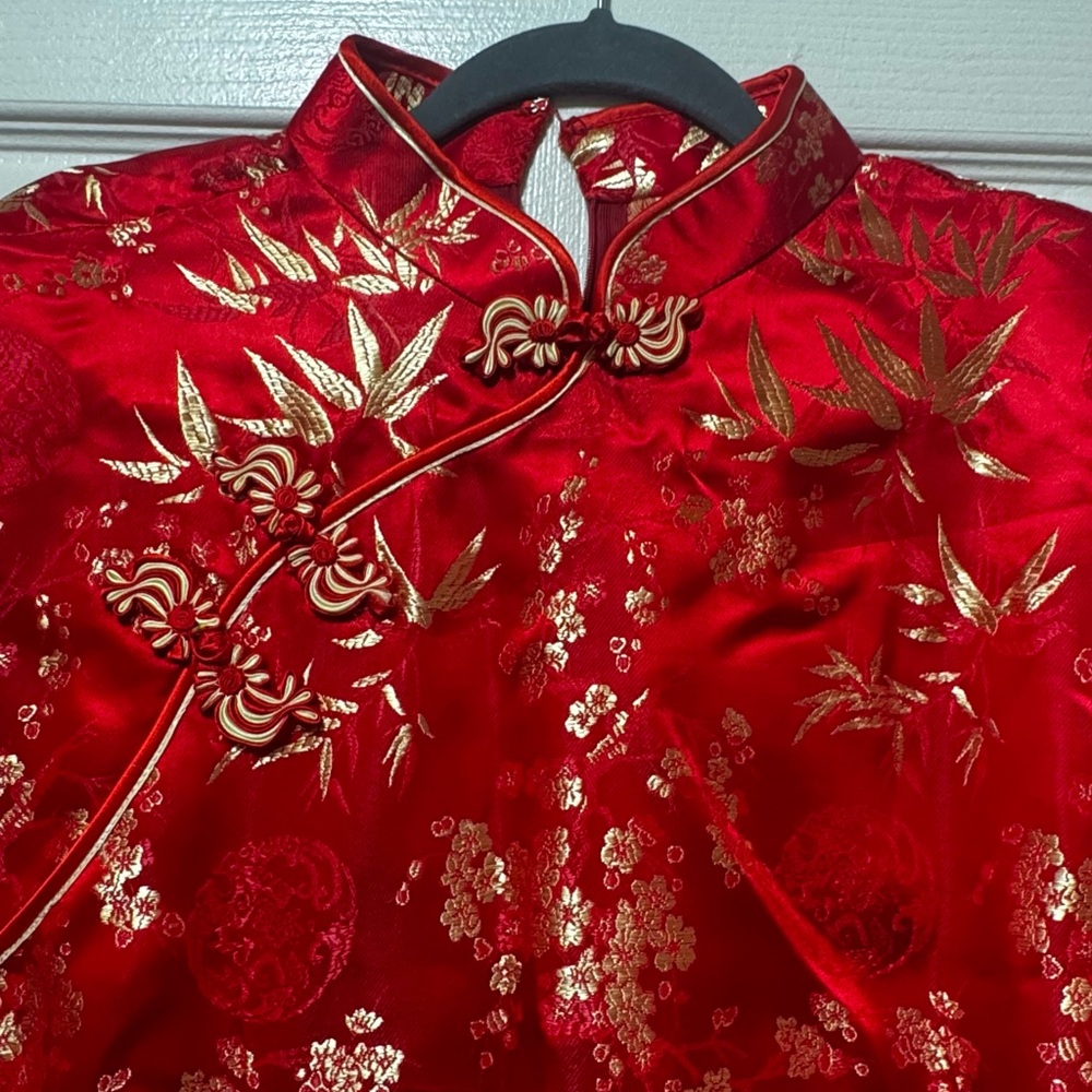 Women's Elegant Red Oriental Floral Dress - Picture 9 of 10